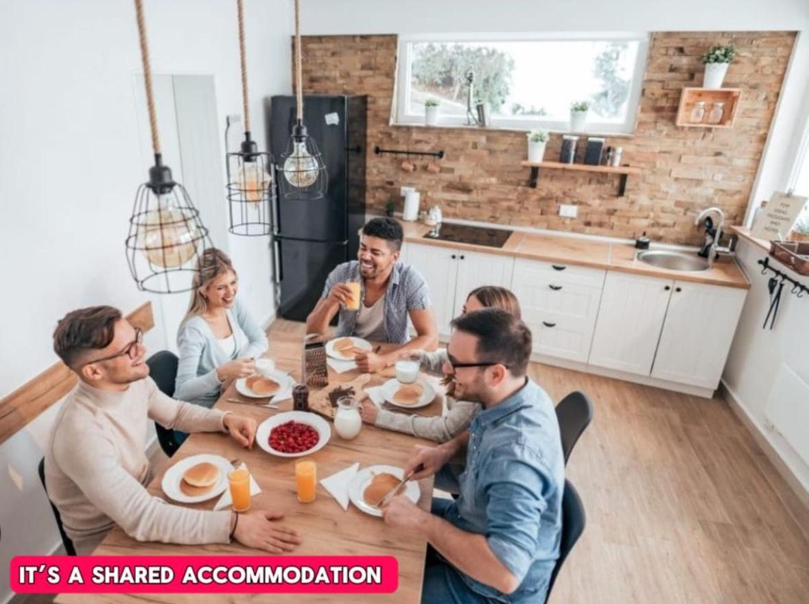*Rf9Bc* For Your Most Relaxed & Cosy Stay + Free Parking + Free Fast Wifi * Лийдс Екстериор снимка