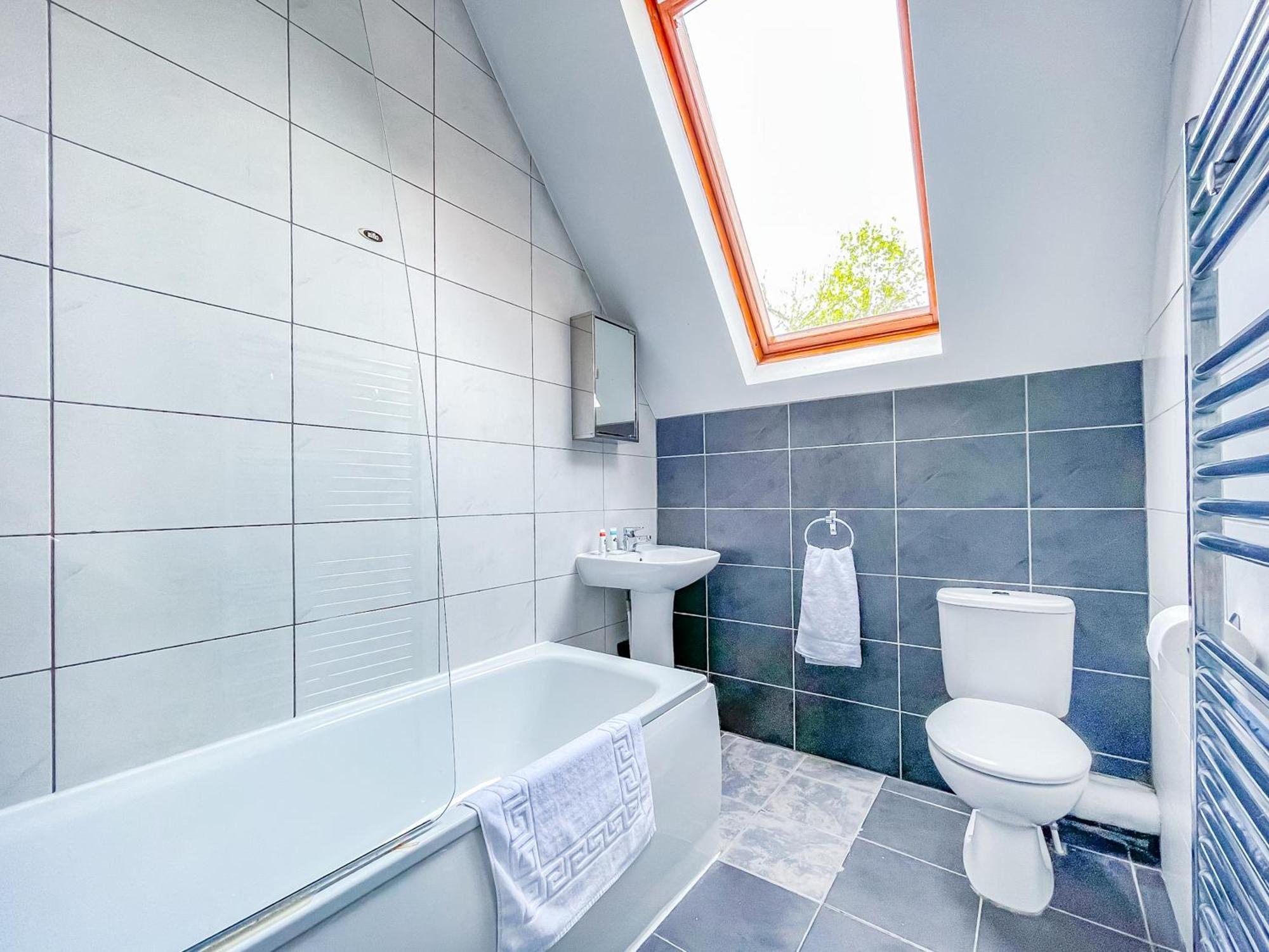 *Rf9Bc* For Your Most Relaxed & Cosy Stay + Free Parking + Free Fast Wifi * Лийдс Екстериор снимка