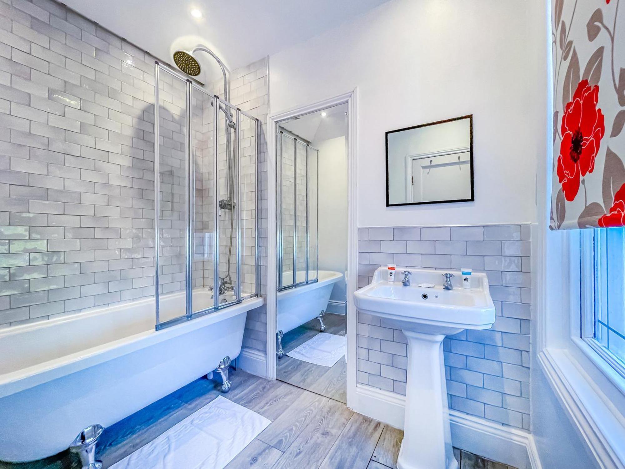 *Rf9Bc* For Your Most Relaxed & Cosy Stay + Free Parking + Free Fast Wifi * Лийдс Екстериор снимка